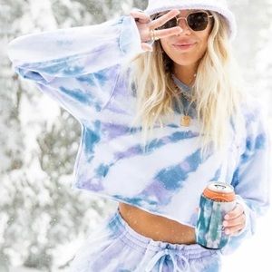 Women’s Skatie Katie Crop Sweater Tie Dye Size Medium